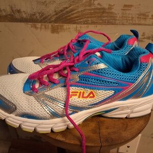 Fila tennis shoes 5SR21084-255 Size 9 Cool Max Memory Foam